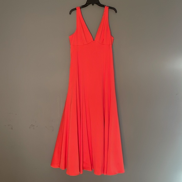Antonio Melani
Davina V-Neck A-Line Sleeveless Ball Gown - Picture 5 of 12